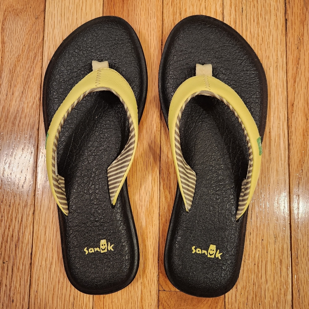 Sanuk Yoga Chakra Flip Flops Sandals Yellow